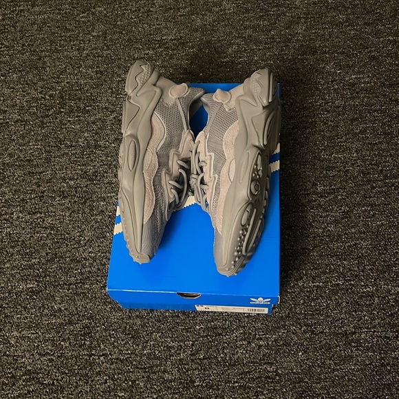 Adidas Ozweego - Picture 3 of 7